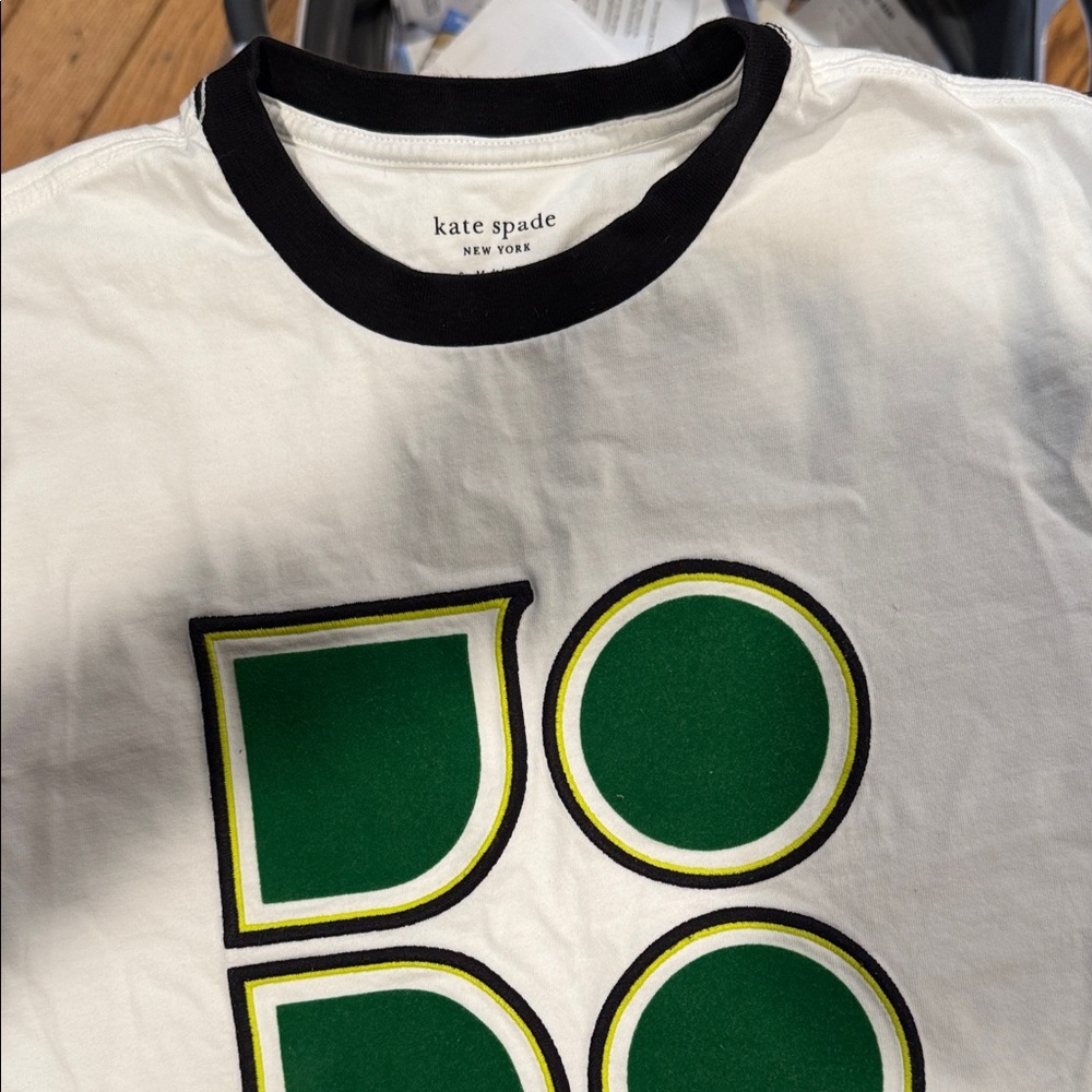 Kate Spade woman’s White Tee with Green Graphic
